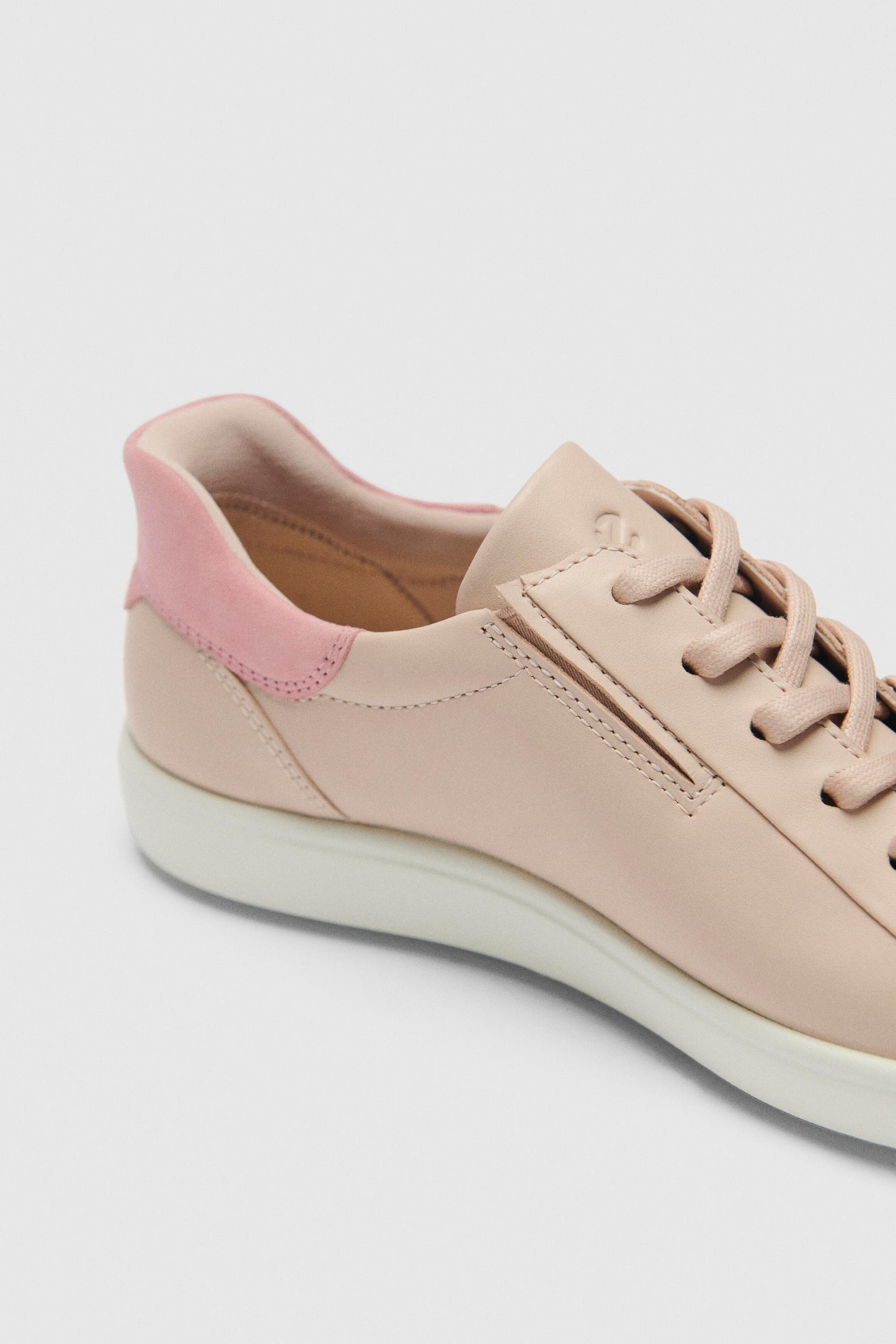 SOFT 7-ECCO