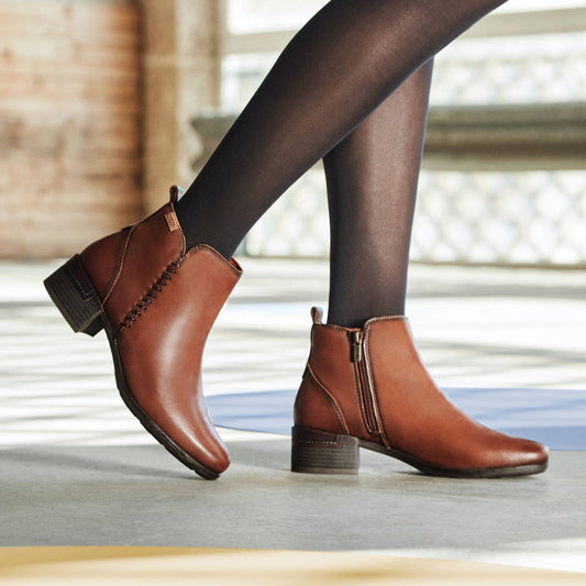 MALAGA STITCH-PIKOLINOS